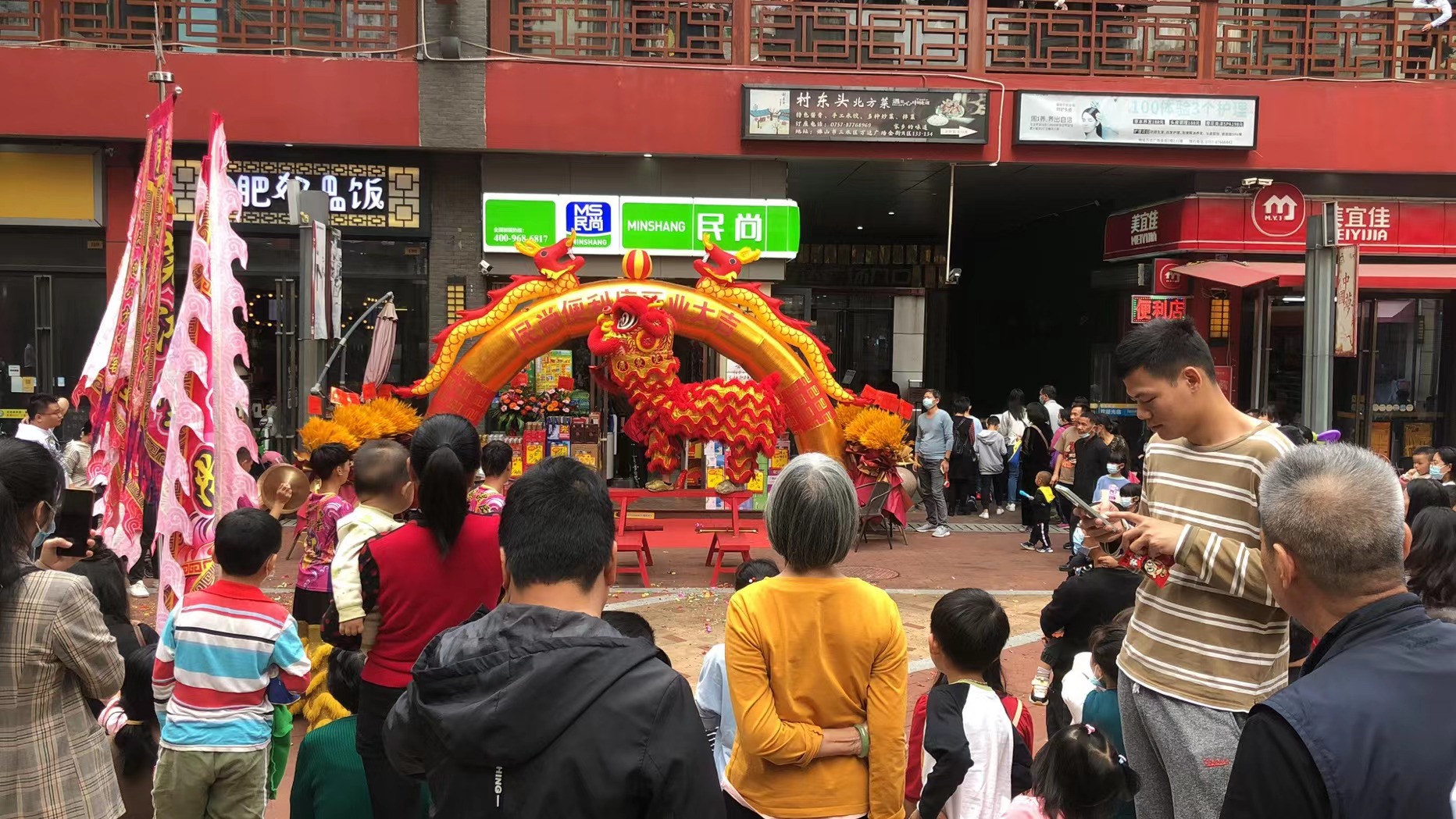 相較于其他實(shí)體店，便利店依然是一門(mén)好生意